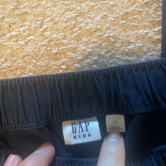 Boys size large Gap chino pants - Picture 3 of 4